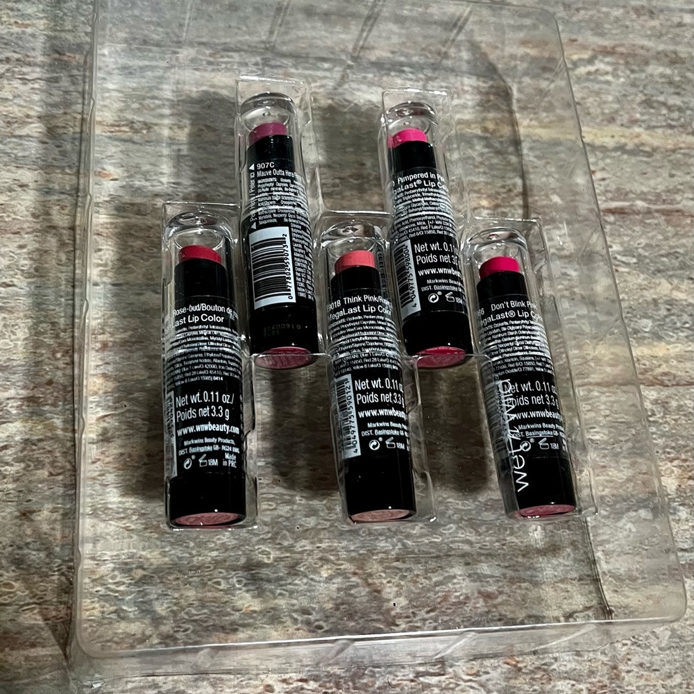 Wet n Wild Red and Pink Lipstick Collection Matte Finish - Picture 6 of 8